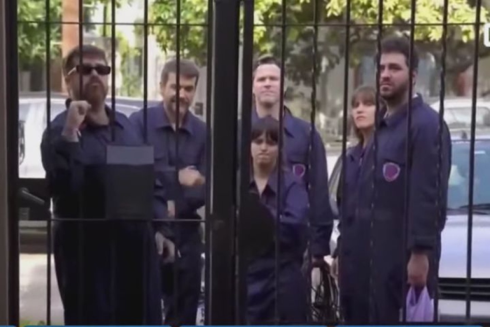 Un usuario creó un opening de los 'Plotter Patrol' y causó el aplauso de los protagonistas