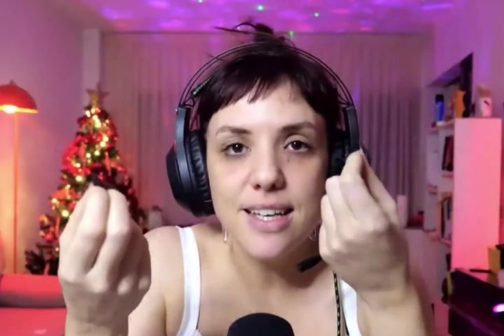 ”Tenemos que hacer autocrítica”: la postura de Bel Bozzolo en su stream sobre el rol de las mujeres con los hombres