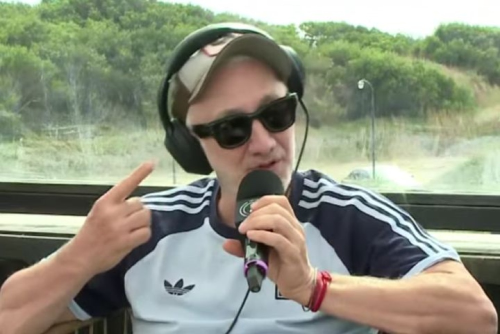 Con la vuelta de Andy Kusnetzoff, Perros de la Calle transmite en vivo desde Pinamar